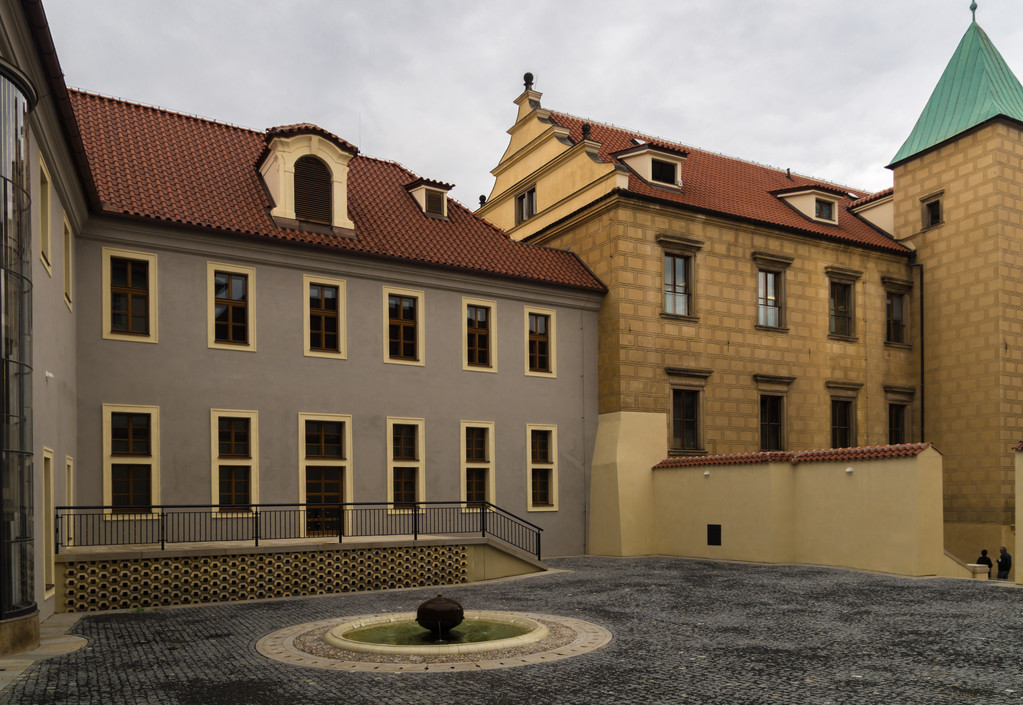 Courtyard of Prague Castle.  - Photo, Image