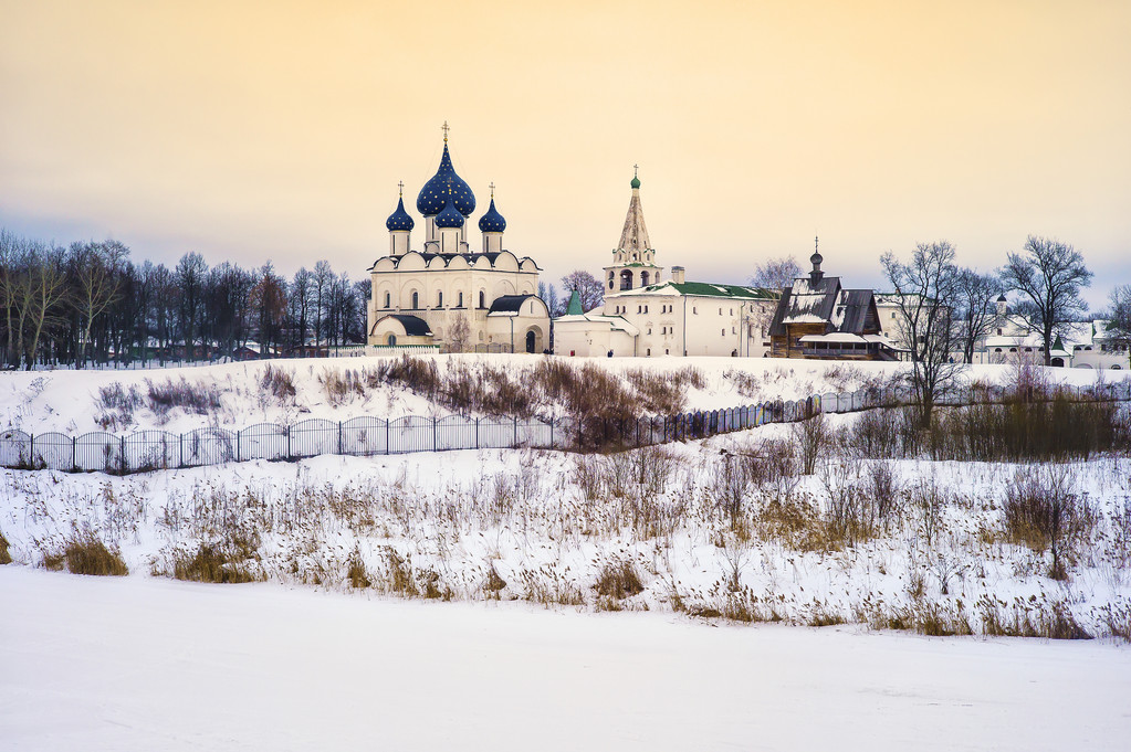 Venäjän luostari Suzdalissa, Venäjällä
 - Valokuva, kuva
