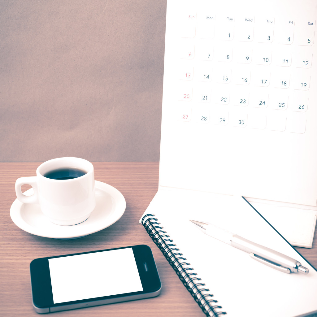 кофе, телефон, блокнот и календарь
 - Фото, изображение