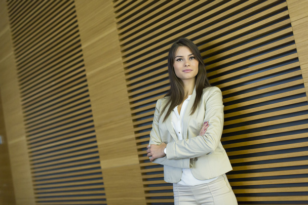 Young woman in the office - Foto, imagen