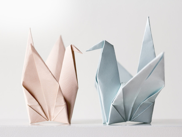 Origami guindaste de papel casal
 - Foto, Imagem