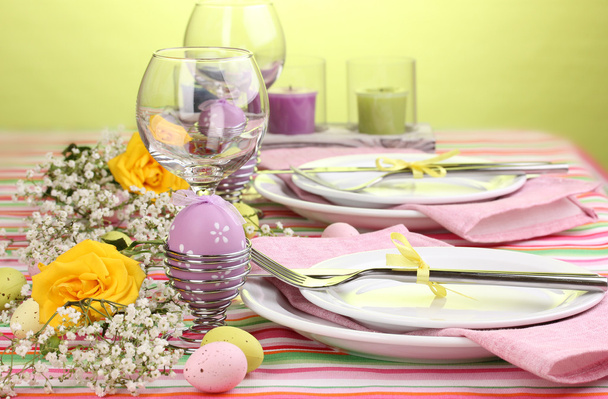Easter table setting - Valokuva, kuva
