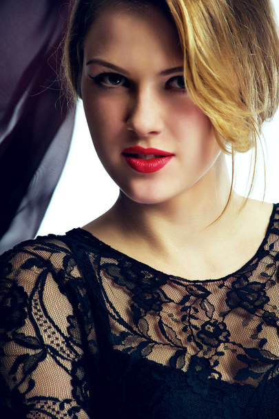 Beautiful young blonde woman - Fotoğraf, Görsel