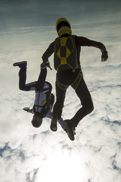 parachutistes effectuer des pièces en chute libre
. - Photo, image
