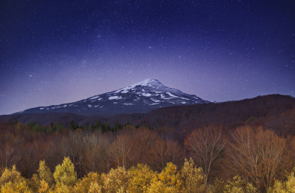 Vista pitoresca do monte Chokai
 - Foto, Imagem