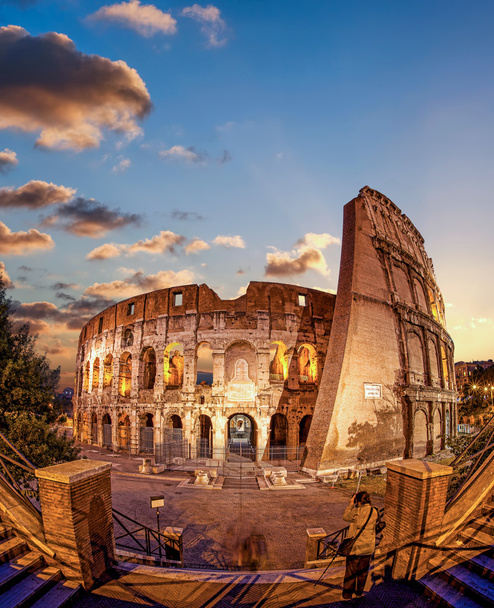Colosseum, este, Róma, Olaszország - Fotó, kép
