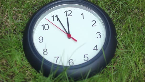 Classic black round clock - Footage, Video
