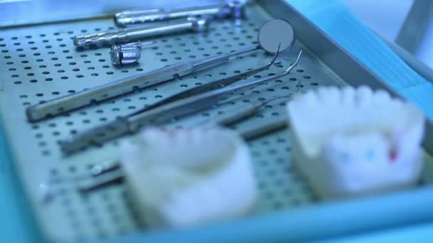 Dentista - Pacientes boca aberta durante o check-up oral
 - Filmagem, Vídeo