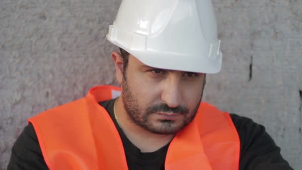 Architect engineer lost job - Filmati, video