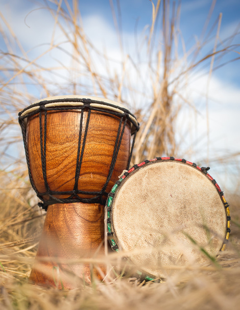 Африканський рука ударний інструмент - великий барабани - Фото, зображення