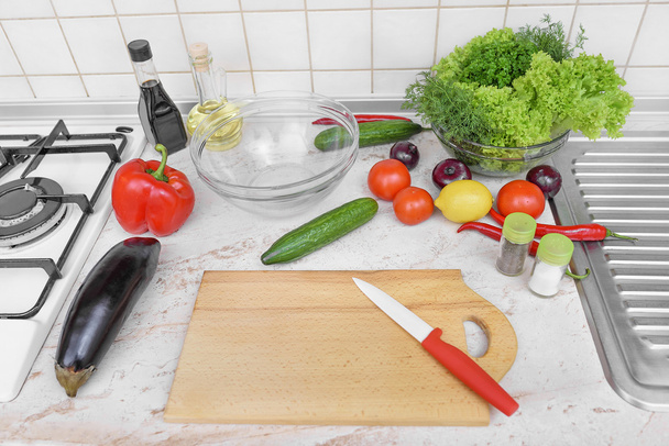 Preparation for slicing of salad in kitchen. - Fotografie, Obrázek