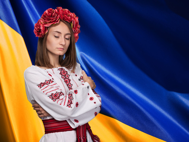 Kız Ukrayna Milli takım karşı Ukrayna bayrağı - Fotoğraf, Görsel