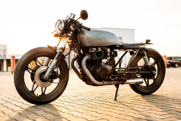 Prata vintage personalizado motocicleta caferacer
 - Foto, Imagem