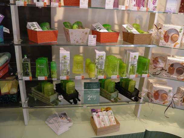 PARIS, FRANCE - CIRCA AUGUST 2011: Yves Rocher brand store displaying shower gels - Photo, Image