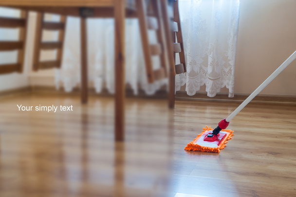 モップ、クリーニングの床、床を拭くこと - 写真・画像