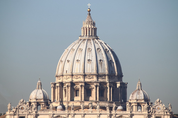 Pyhän Pietarin katedraali kupoli
 - Valokuva, kuva