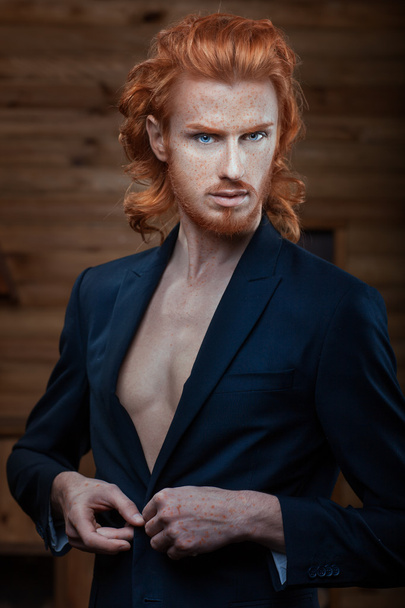 Man with the fiery hair. - Photo, Image