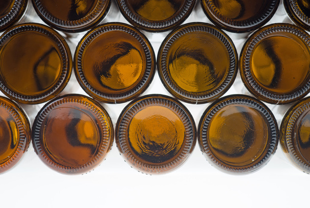 Botellas de cerveza de fondo de vidrio
 - Foto, Imagen