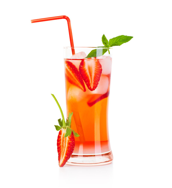 Red fruity cocktail - Φωτογραφία, εικόνα