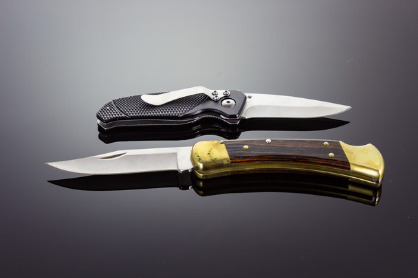 Deux couteaux de poche
 - Photo, image