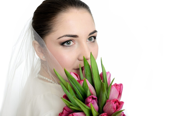 Щаслива наречена з вуаллю і тюльпанами
 - Фото, зображення