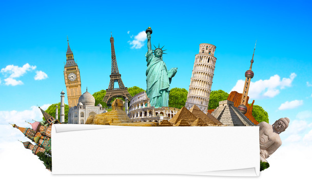 Beroemde monumenten van de wereld met blanco warmgewalste papier - Foto, afbeelding
