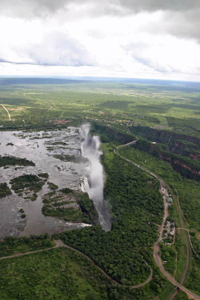 ビクトリアは、ザンビアおよびジンバブエのアフリカを滝します。 - 写真・画像