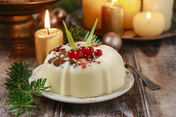 Holiday cheesecake with raisins and fruits - Foto, Imagem