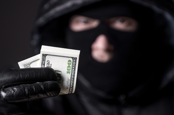 Man holding the money - Фото, зображення