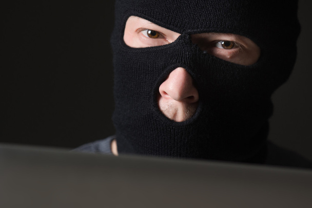 Хакер в маске
 - Фото, изображение