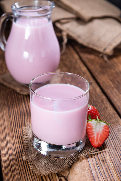Fresh made Strawberry Milk - Valokuva, kuva