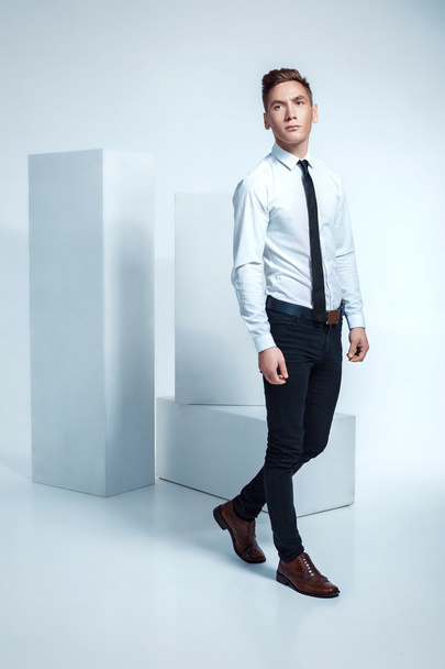 Handsome young businessman - Foto, Imagen