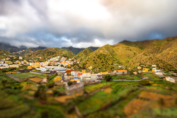 Vallehermoso falu a La Gomera-sziget - Fotó, kép