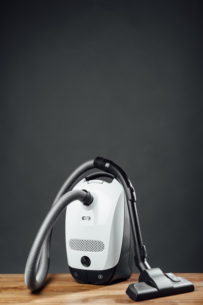 aspirateur sur fond gris
 - Photo, image