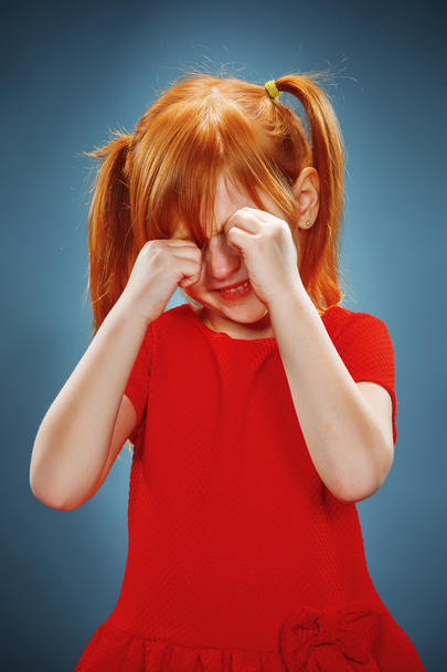 Portrait of a little girl. She is crying - Foto, Bild