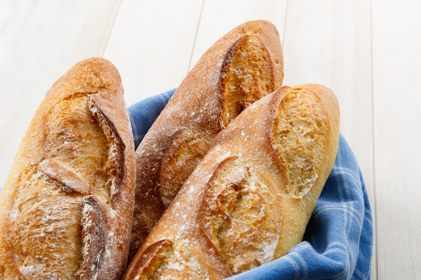 Croccante pane artigianale francese Baguette
 - Foto, immagini