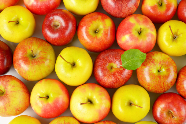 Grupo de manzanas maduras
 - Foto, imagen