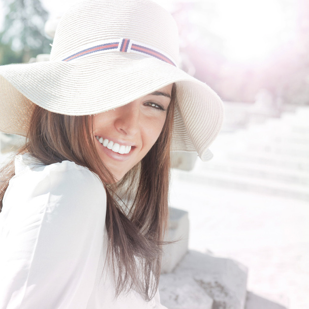 Closeup portrait of a beautiful young woman having a happy thoug - Φωτογραφία, εικόνα
