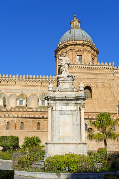 La catedral de Palermo
 - Foto, imagen