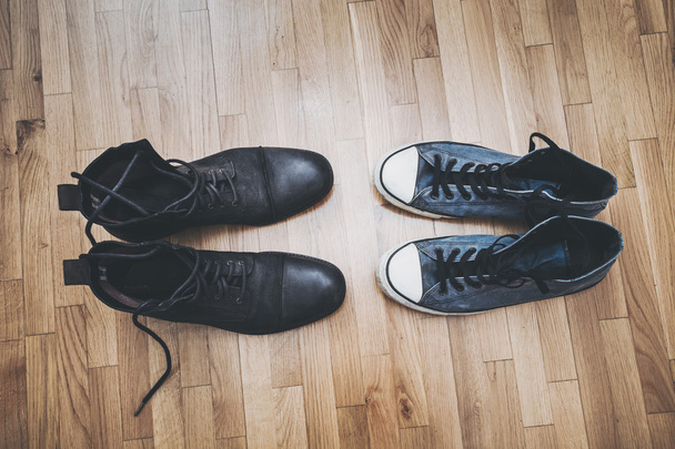 zapatos y zapatillas de hombre
 - Foto, Imagen