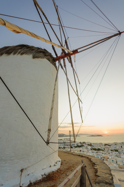 Mulino a vento a Mykonos
 - Foto, immagini