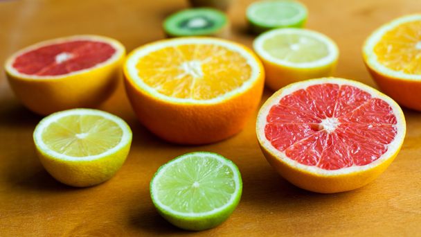 Čerstvých citrusových plodů citron, vápno, pomeranč, grapefruit - Fotografie, Obrázek