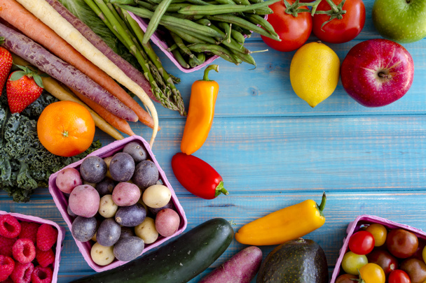 Разнообразные фрукты и овощи
 - Фото, изображение