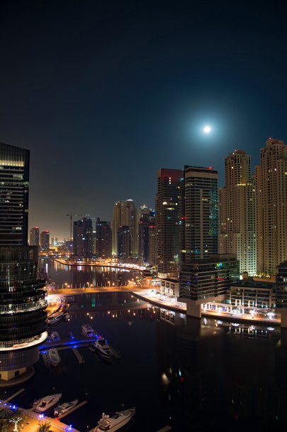 夜、アラブ首長国連邦ドバイ - 写真・画像