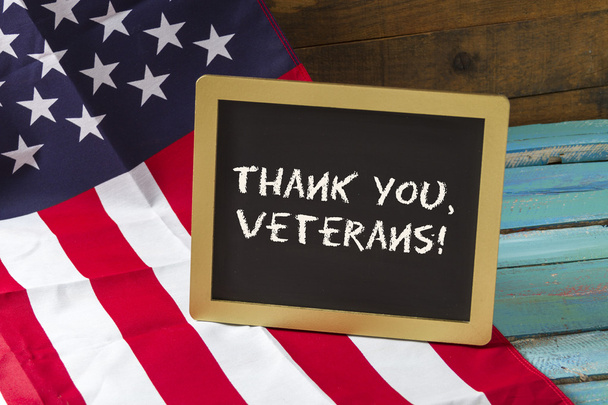 veterans day chalk sign on wood background - Foto, immagini