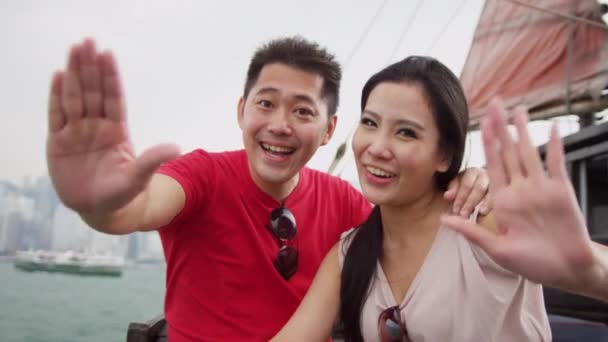 туристы во время экскурсии по Гонконгу
 - Кадры, видео