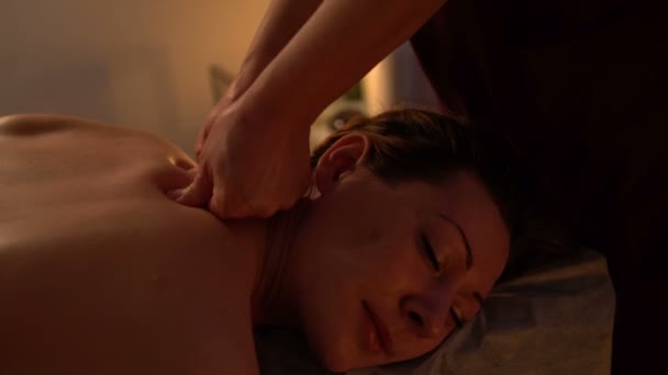 Professional Thai massage of womans back - Кадры, видео
