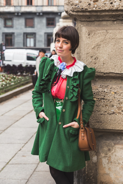 Persone al di fuori della sfilata Anteprima per Milano Moda Donna
  - Foto, immagini