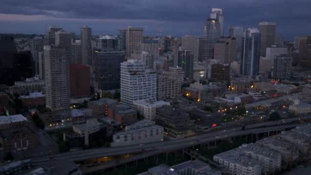  megvilágított Seattle üzleti és pénzügyi központ  - Felvétel, videó