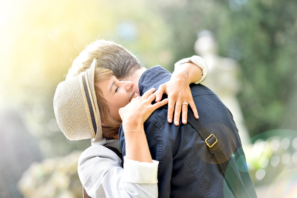 young couple embracing - Foto, imagen